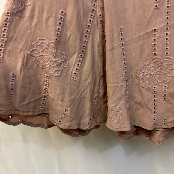 ASTR the Label Pink Floral Eyelet Strapless Flutter Sleeve Mini Dress Small - Picture 5 of 8